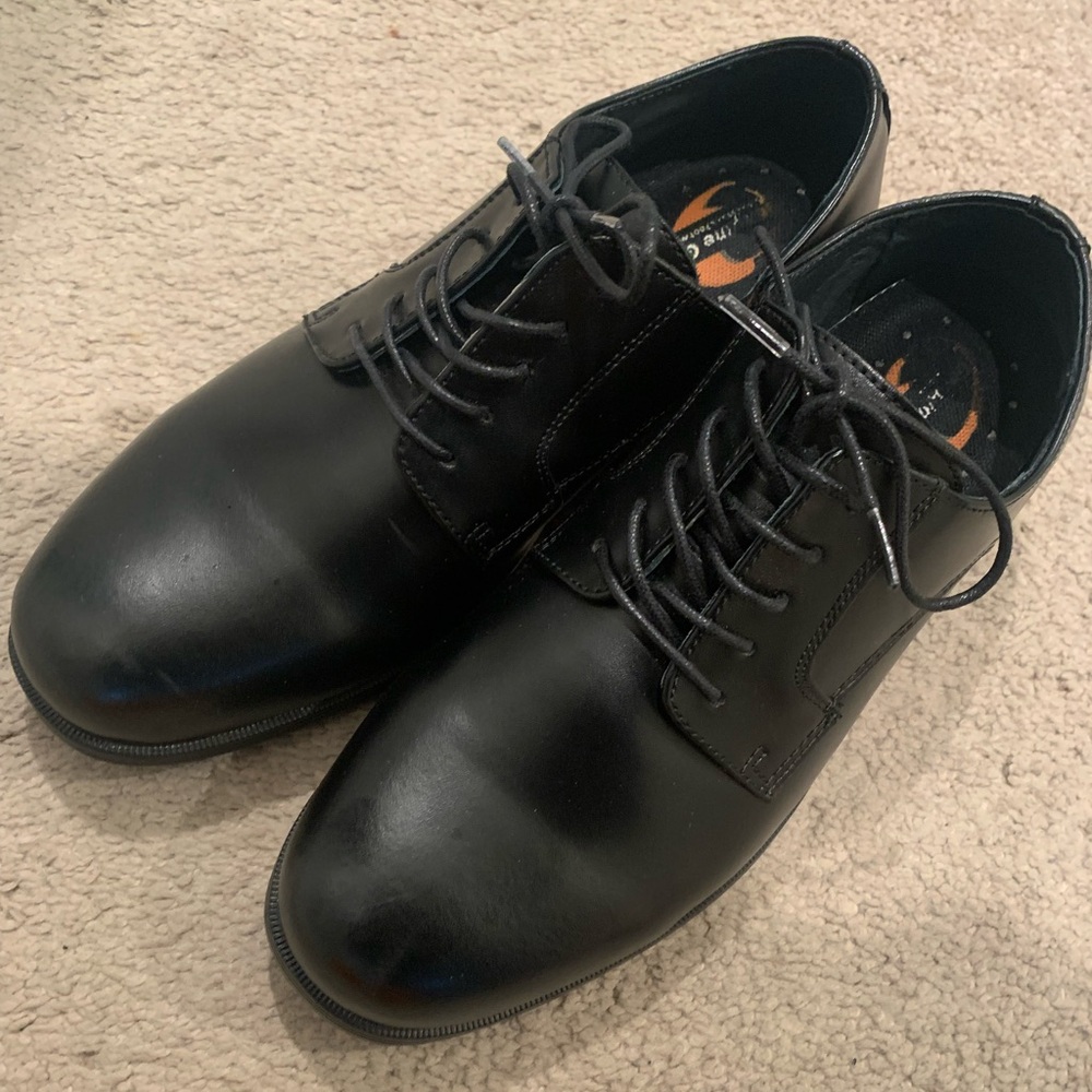 Unisex Non-Slip Dress Shoes